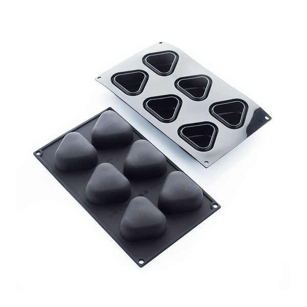 Martellato 6.9 x 11.8 in (17.5 x 30 cm) Triangle Silicone Mold, Black