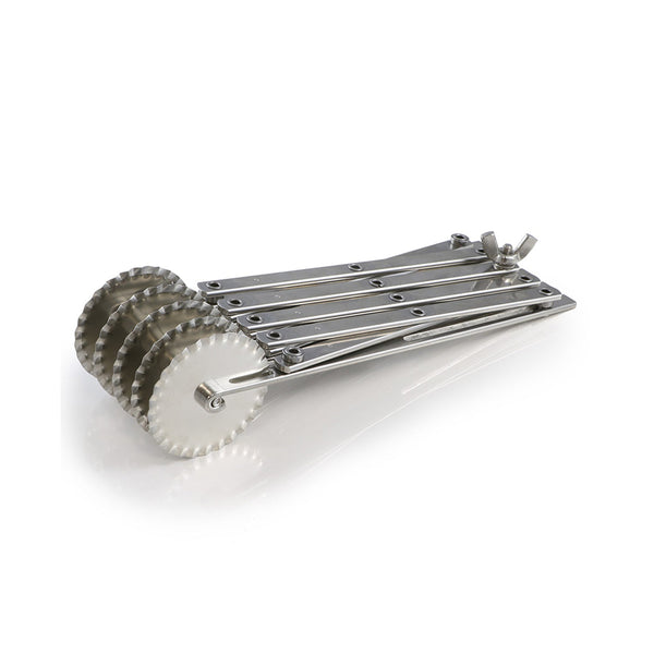 Martellato Expanding Steel Dough Cutter – 5 Curved (Wavy) Blades